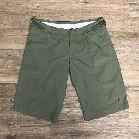 Nike Women’s Khaki Shorts, Size S 4-6, waist adjustable straps - Picture 1 of 10